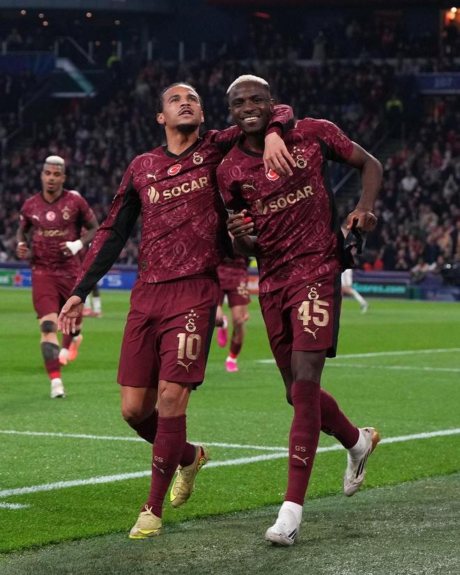 继伊尔马兹之后，奥斯梅恩是第二位欧冠戴帽的加拉塔萨雷球员