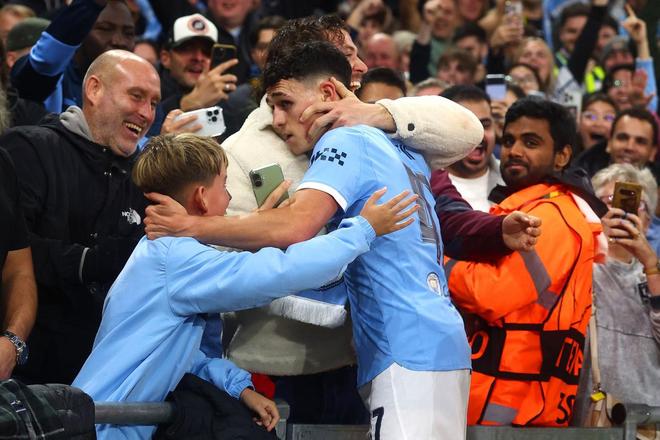 4-1！哈兰德5连斩，欧冠历史第一人，福登双响抢戏，曼城主场大胜