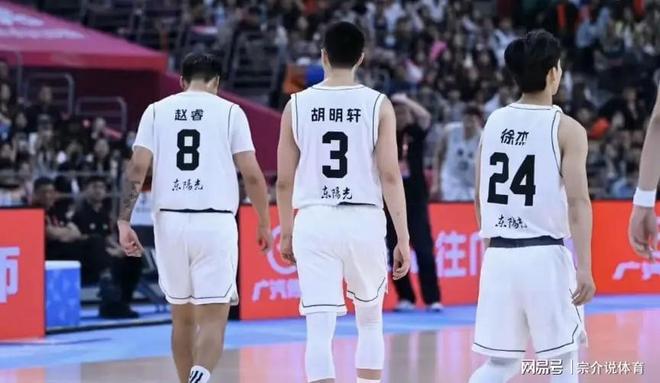 廣東隊全面碾壓遼籃，全運會4枚金牌，遼寧沒獎牌，差距大大瞭