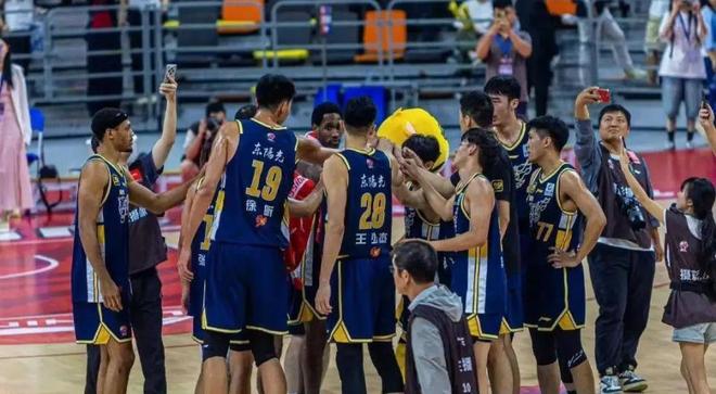 廣東隊新賽季12人大名單浮出水面！四外援豪陣太強悍 杜鋒底氣足