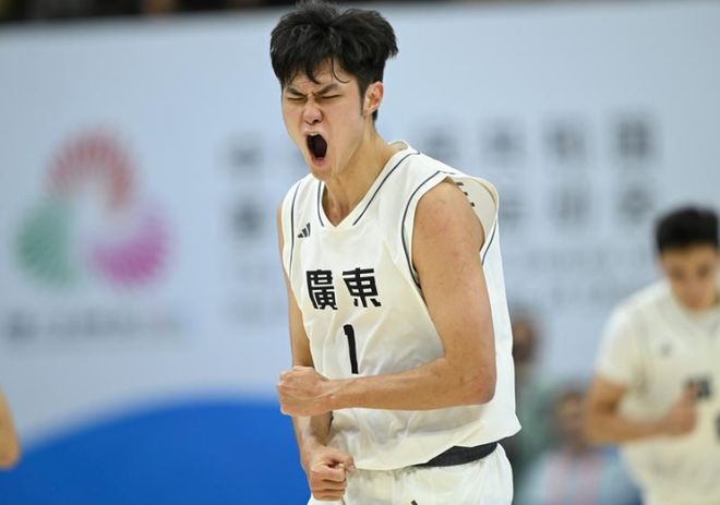 恭喜！中國男籃又一21歲2米05新星崛起：場均轟27+5奪全運第二金
