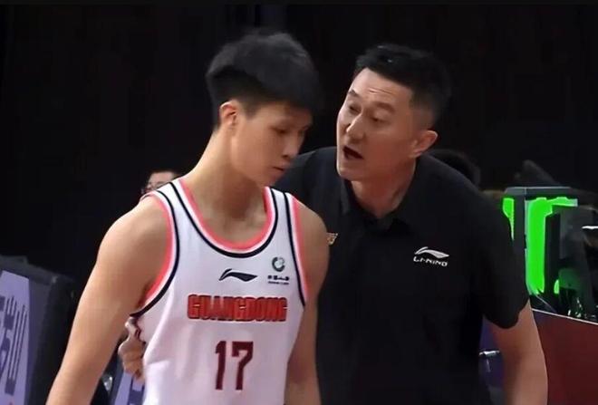 官宣！廣東男籃冠軍後衛加盟山東球隊，曾是杜鋒愛將卻被買斷合同