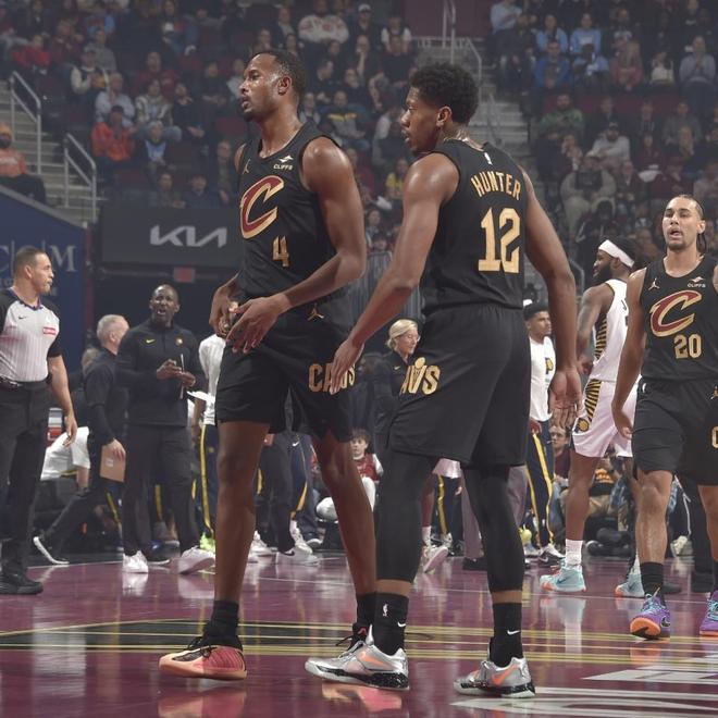 升東部第三！騎士4人20+輕取步行者 米切爾32+9內姆32+8