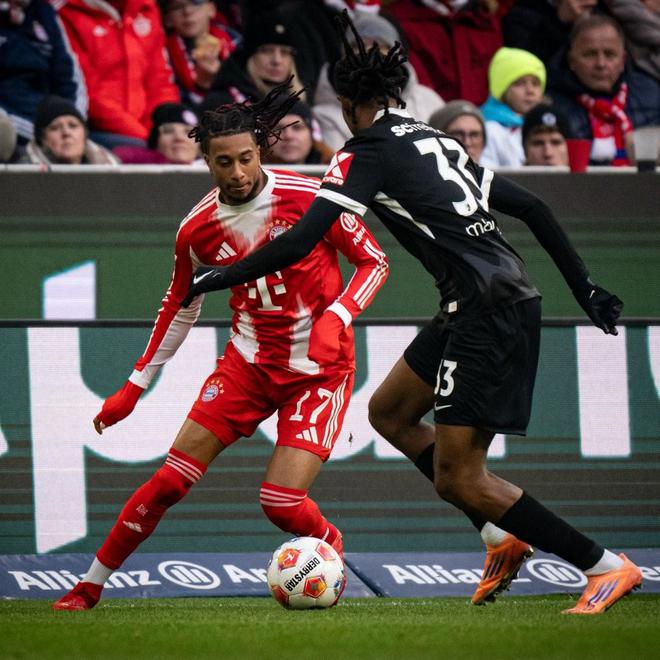 连续定位球丢球，拜仁本赛季首次两球落后