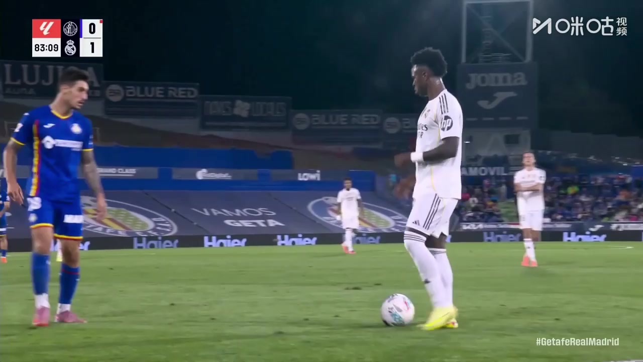 赫塔费再被罚下一人桑