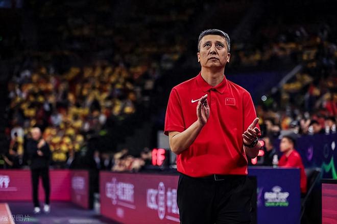 11+12也不合格！周琦兩缺點暴露，1招能破局，郭士強來不及調整