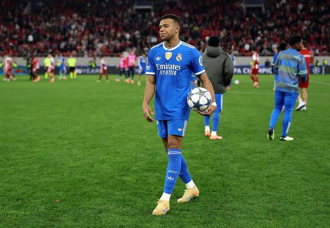 悲喜夜！阿森纳3-1送拜仁首败，利物浦造耻辱纪录，马竞绝杀国米