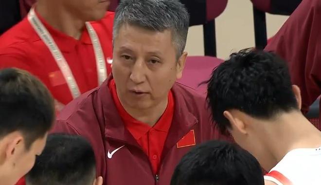 攻防糟糕，沒有趙睿徐傑，中國男籃被韓國隊壓著打，郭士強被批評