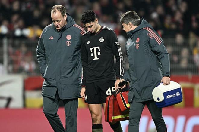 又伤了，对阵柏林联合时帕夫洛维奇的左大腿出现伤病