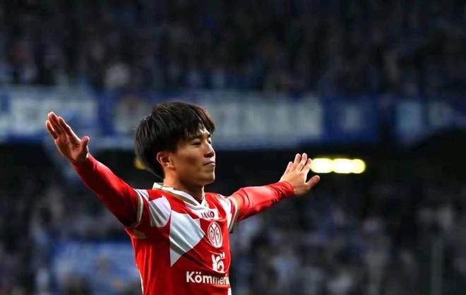 美因茨队做客遭波兹南莱赫1-1踢平 连续2轮欧协联的比赛不胜